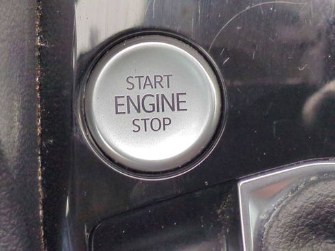 Used 2024 Volkswagen Taos SE image 16