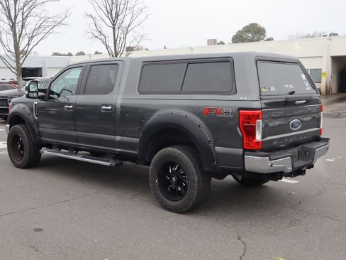 Used 2019 Ford F250 Lariat w/ Chrome Package image 19