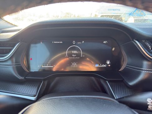 Used 2024 Jeep Grand Cherokee Laredo X w/ Luxury Tech Group I image 17