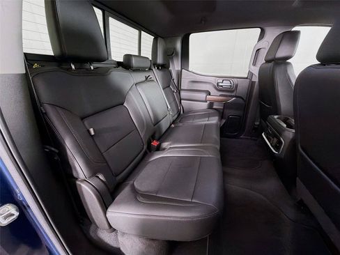 Used 2021 GMC Sierra 1500 SLT w/ SLT Convenience Package AWD/4WD image 28