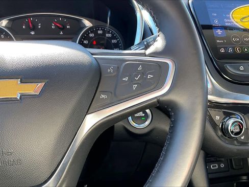 Used 2022 Chevrolet Equinox Premier image 19