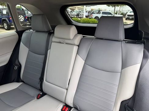 Used 2025 Toyota RAV4 XLE Premium image 30
