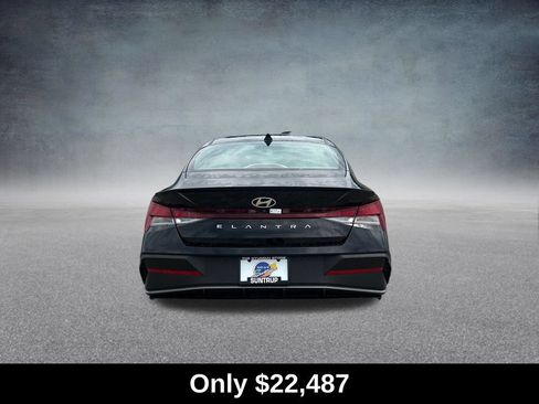Used 2026 Hyundai Elantra Sport FWD image 4