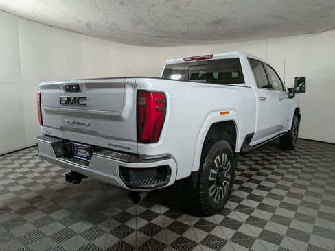 New 2026 GMC Sierra 2500 Denali Ultimate image 7