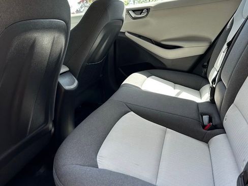 Used 2020 Hyundai Ioniq SEL FWD image 19