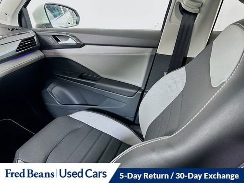 Used 2023 Volkswagen Taos SEL AWD/4WD image 26