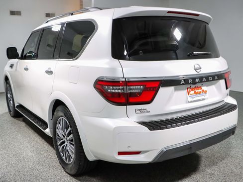 Used 2023 Nissan Armada SL w/ Captain's Chairs Package RWD image 9