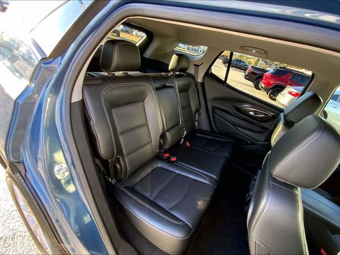Used 2024 GMC Terrain SLT image 18