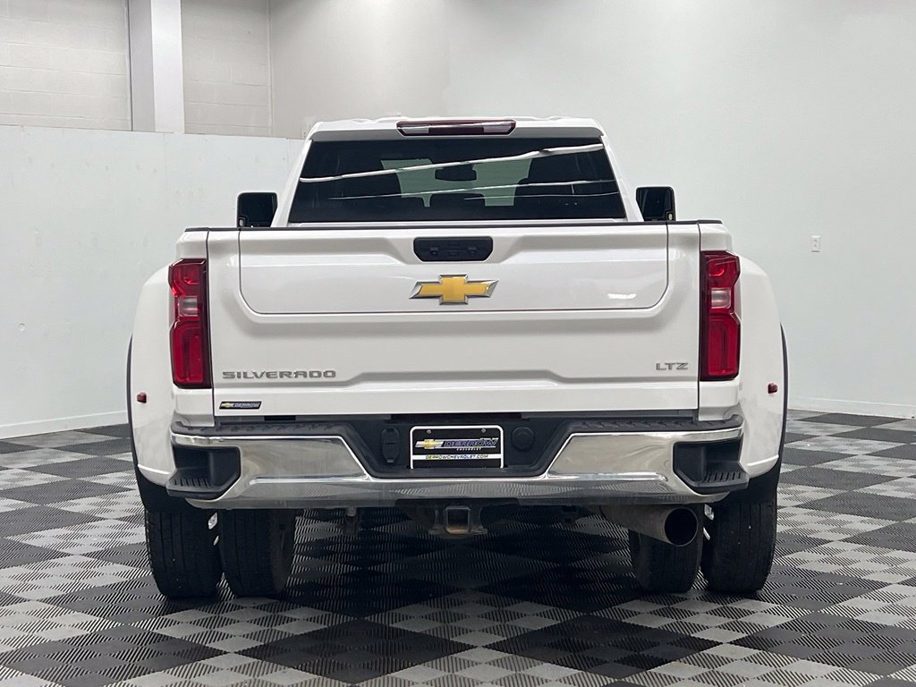Used 2024 Chevrolet Silverado 3500 LTZ w/ LTZ Convenience Package AWD/4WD image 6