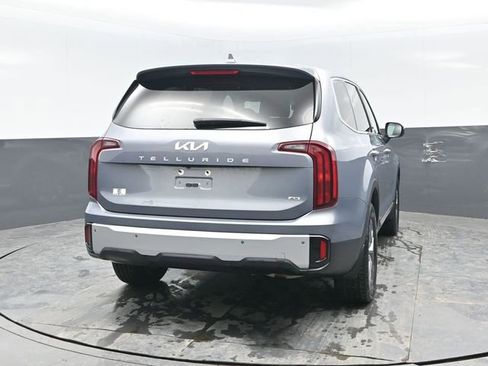 Used 2024 Kia Telluride LX image 30