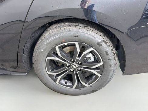 New 2026 Toyota Sienna Platinum AWD/4WD image 28