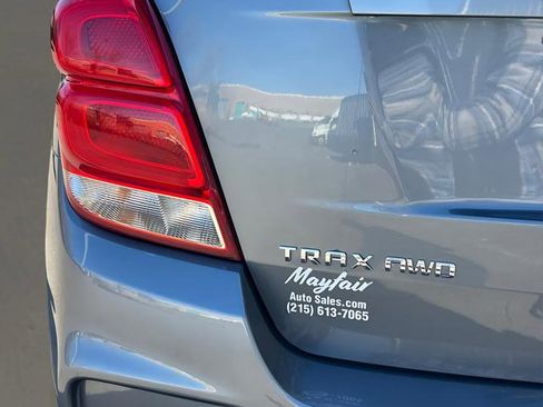 Used 2019 Chevrolet Trax LT w/ LT Convenience Package image 12