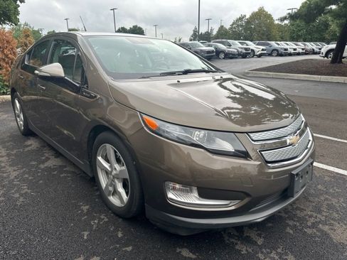Used 2014 Chevrolet Volt Premium w/ Premium Trim Package FWD image 3