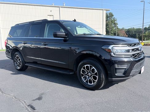 Used 2024 Ford Expedition Max XLT AWD/4WD image 2