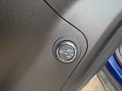 Used 2023 GMC Acadia Denali AWD/4WD image 16