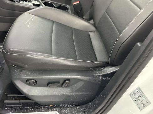 Certified 2021 Volkswagen Tiguan SE R-Line image 22