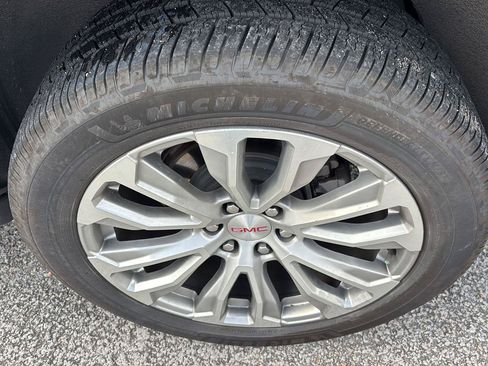 Used 2022 GMC Yukon Denali AWD/4WD image 11