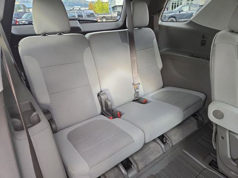 Used 2020 Chevrolet Traverse LT w/ Driver Confidence II Package image 16