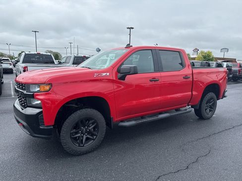 Used 2022 Chevrolet Silverado 1500 Custom Trail Boss AWD/4WD image 2