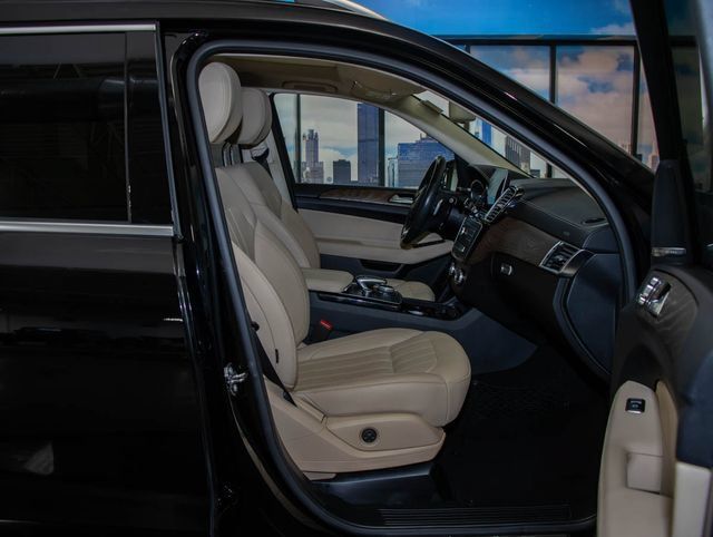 Used 2019 Mercedes-Benz GLS 450 4MATIC image 21