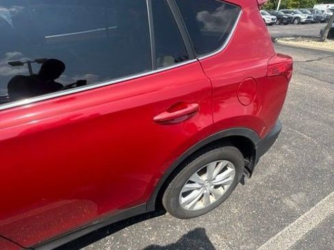 Used 2014 Toyota RAV4 Limited w/ Technology Package FWD image 4