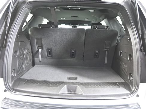 Used 2024 Chevrolet Tahoe LS AWD/4WD image 17
