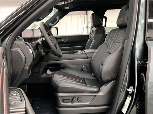 New 2026 Nissan Armada PRO-4X AWD/4WD image 9