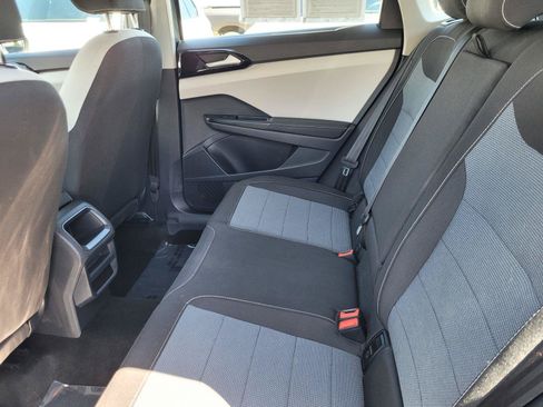 Certified 2025 Volkswagen Taos S FWD image 15