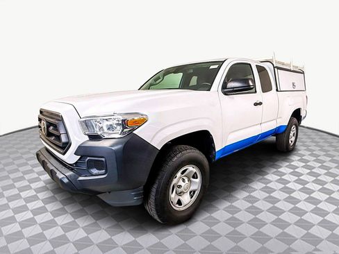 Used 2022 Toyota Tacoma SR image 4