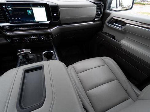 Used 2022 Chevrolet Silverado 1500 RST w/ Convenience Package II image 17