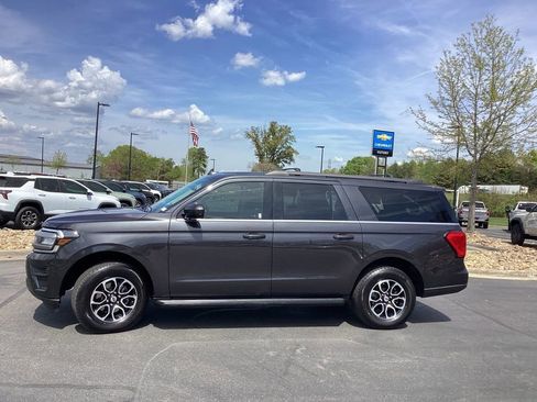 Used 2024 Ford Expedition Max XLT AWD/4WD image 6