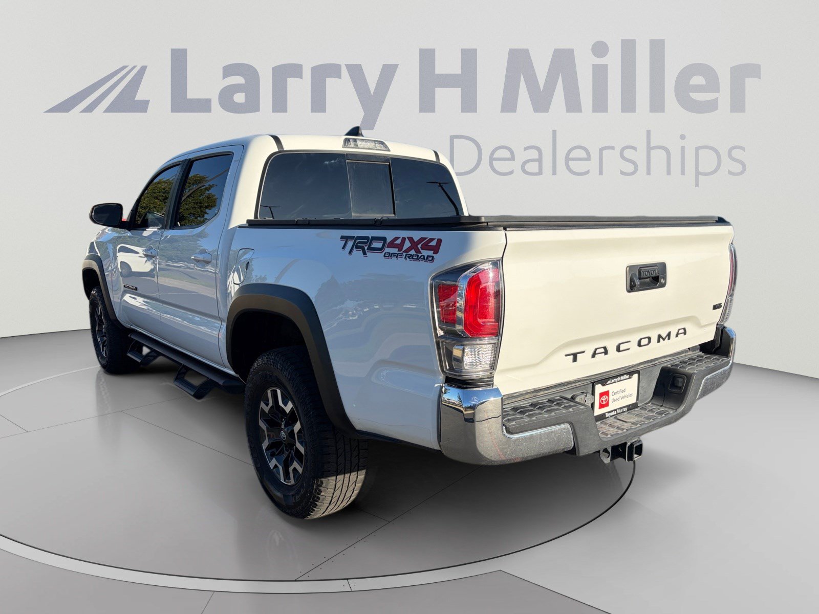Certified 2023 Toyota Tacoma TRD Off-Road AWD/4WD image 3