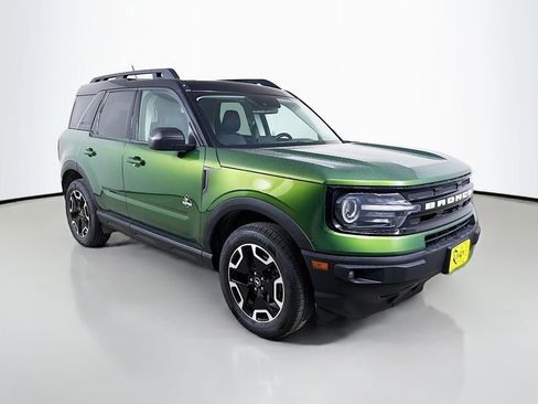 Used 2023 Ford Bronco Sport Outer Banks w/ Tech Package AWD/4WD image 4