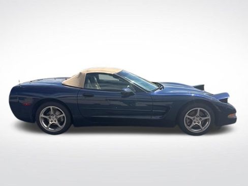 Used 2001 Chevrolet Corvette Convertible w/ Preferred Equipment Group2 RWD image 31