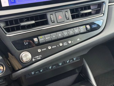 Certified 2024 Lexus ES 300h F Sport image 36