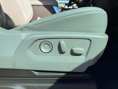 Used 2022 Chevrolet Silverado 1500 LTZ image 37