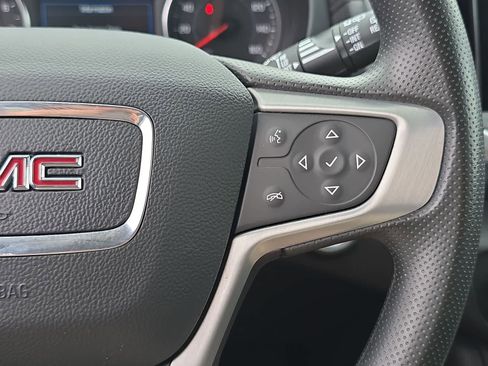 Used 2024 GMC Terrain SLE AWD/4WD image 29