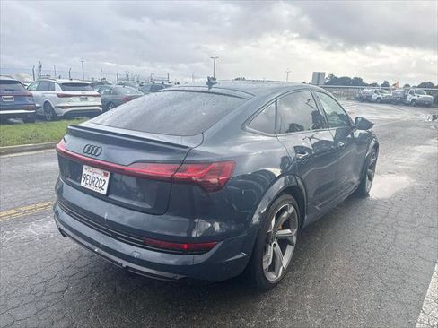 Used 2023 Audi e-tron S Prestige w/ Prestige Package image 3