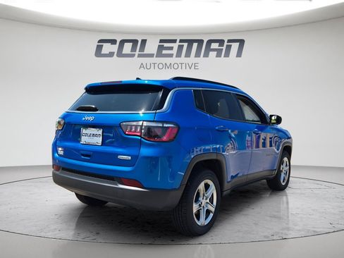 Used 2024 Jeep Compass Latitude AWD/4WD image 11