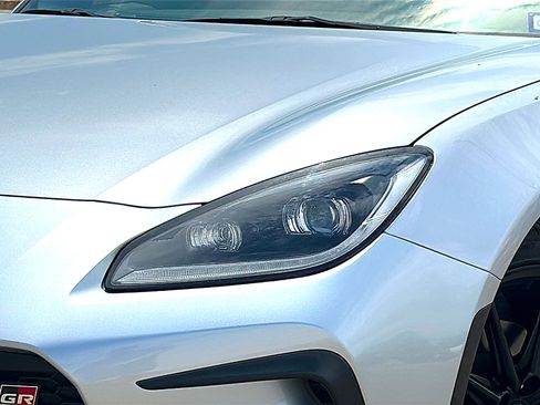 Used 2025 Toyota GR86 Premium RWD image 4