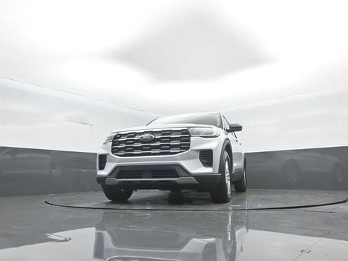 New 2026 Ford Explorer Active image 30