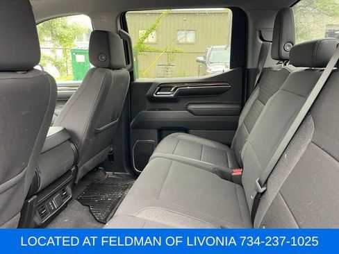 Used 2024 Chevrolet Silverado 1500 LT AWD/4WD image 9