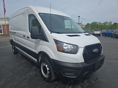 Used 2025 Ford Transit 250 148 Medium Roof RWD image 10