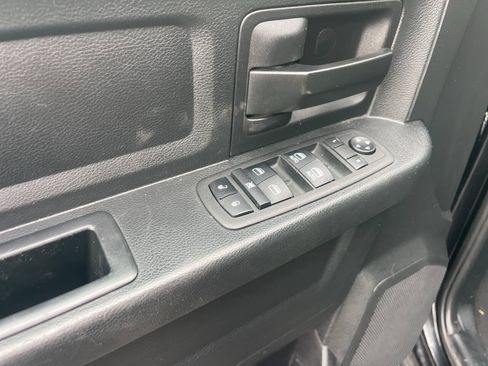 Used 2016 RAM 1500 Express w/ Black Ram 1500 Express Group AWD/4WD image 16