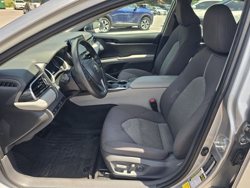 Used 2021 Toyota Camry LE FWD image 12