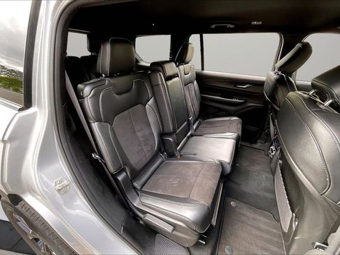 Used 2024 Jeep Grand Cherokee L Laredo AWD/4WD image 24