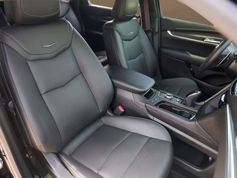 Certified 2024 Cadillac XT5 Sportv w/ Technology Package AWD/4WD image 32