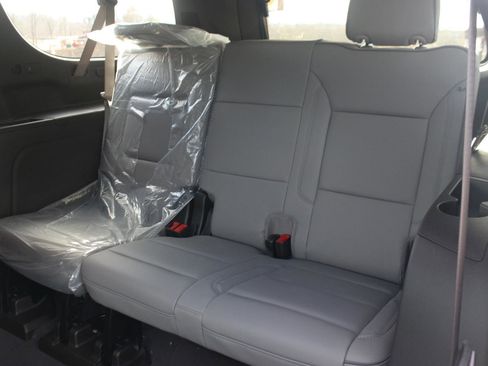 New 2026 GMC Yukon XL Elevation w/ Elevation Premium Package image 12