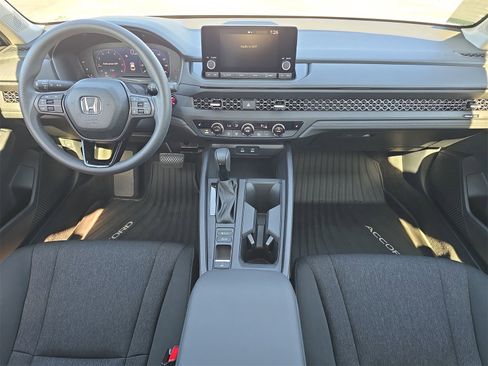 Certified 2025 Honda Accord SE image 9