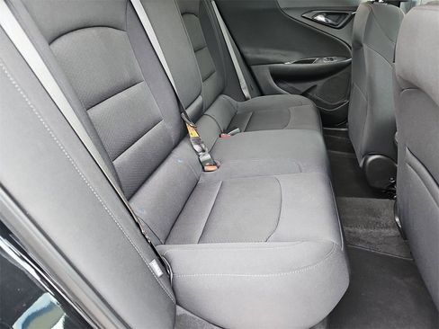Used 2025 Chevrolet Malibu LT image 13